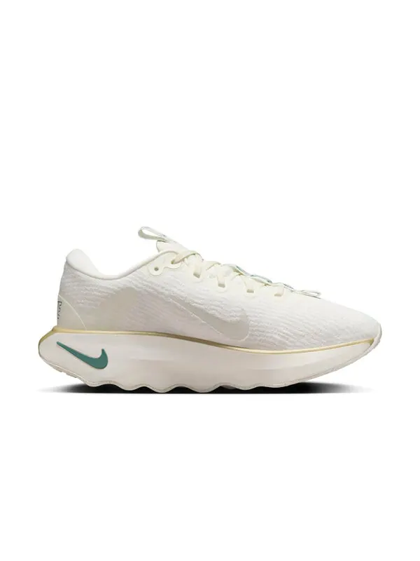 Кроссовки motiva 'sail white' Nike — изображение 2 из 4, белый