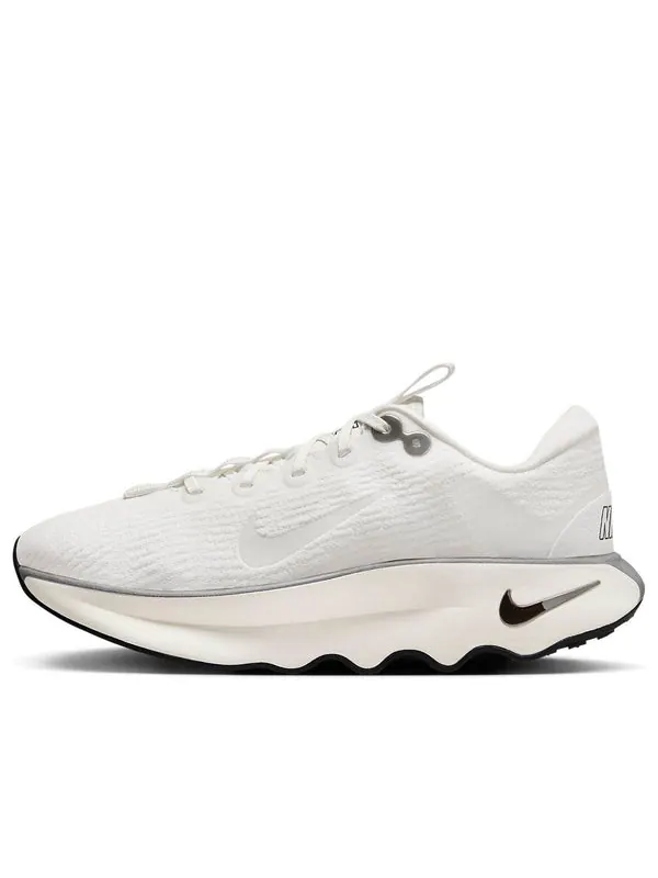 Кроссовки мотива премиум Nike — изображение 1 из 4, белый