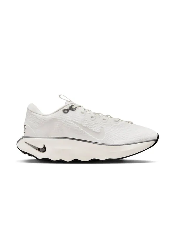 Кроссовки мотива премиум Nike — изображение 2 из 4, белый
