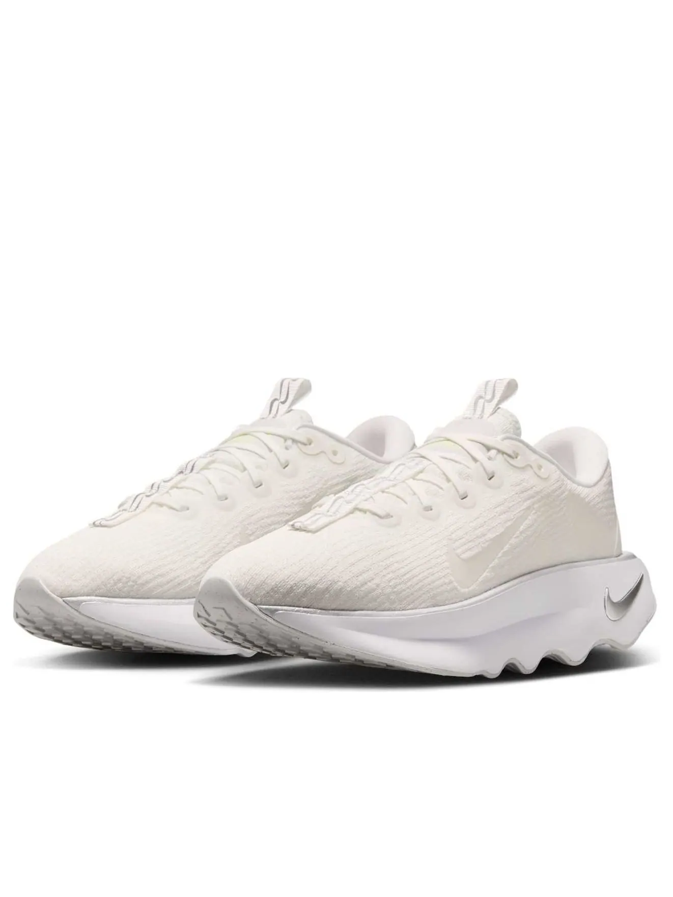 Кроссовки (WMNS) Nike Motiva 'Summit White Metallic Silver' — изображение 3 из 6, белый