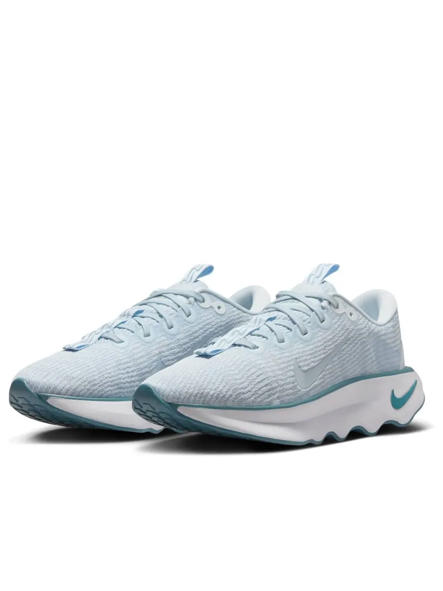 Кроссовки (WMNS) Nike Motiva 'Blue Tint Light Armory Blue Smokey Blue' — изображение 3 из 6, синий