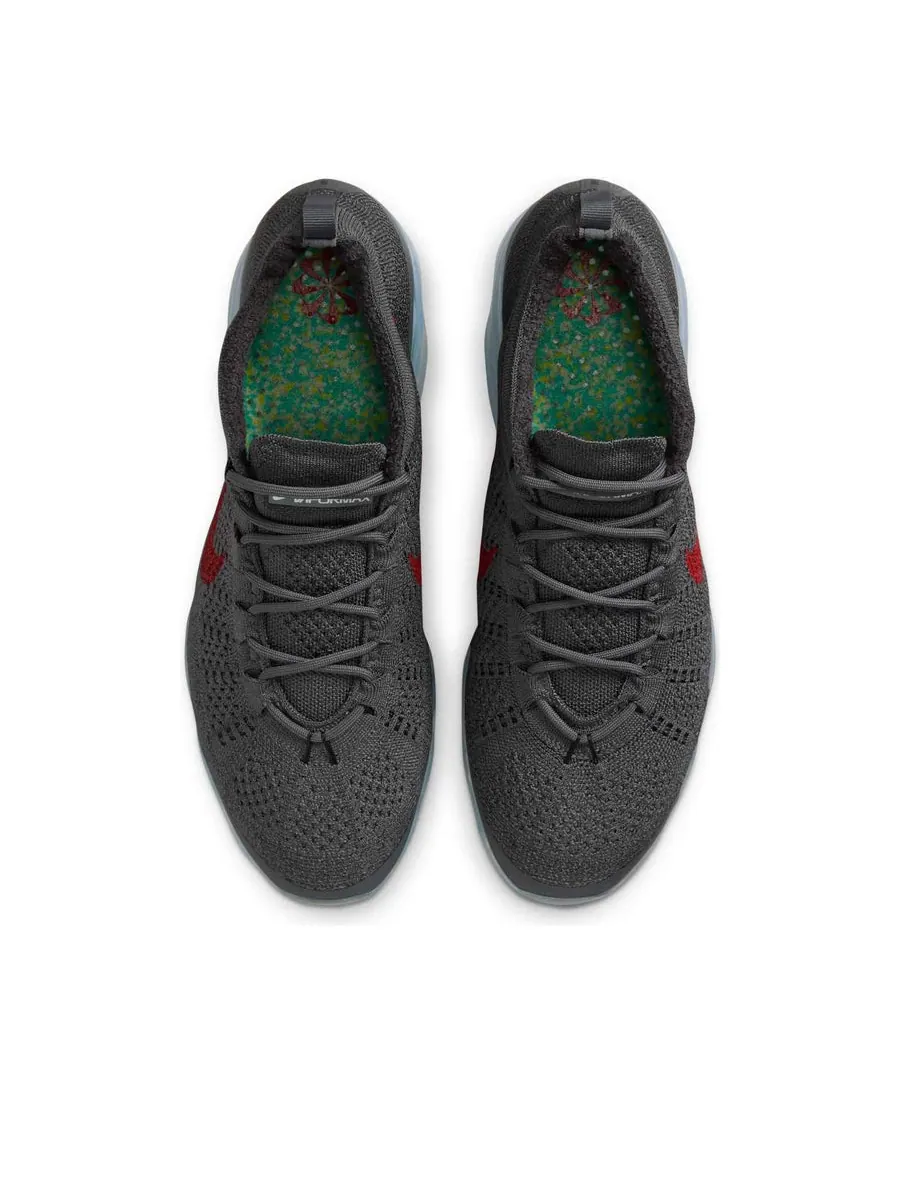 Кроссовки Nike Air VaporMax 2023 Flyknit 'Dark Grey Gym Red' — изображение 4 из 6, серый