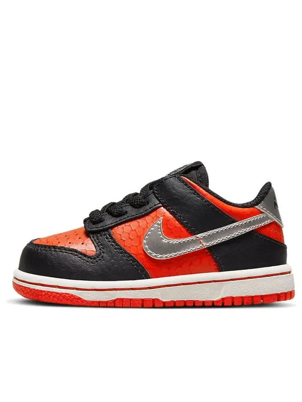 Кроссовки данк лоу Nike — изображение 1 из 4
