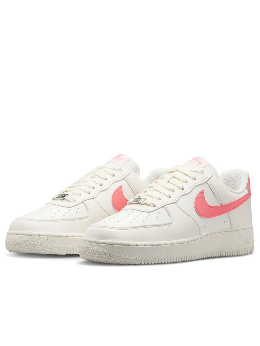 Кроссовки (WMNS) Nike Air Force 1 '07 Next Nature 'Sail Hot Lava' — изображение 3 из 6, бежевый