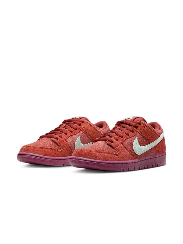 Кроссовки Nike SB Dunk Low 'Mystic Red Rosewood' — изображение 2 из 4