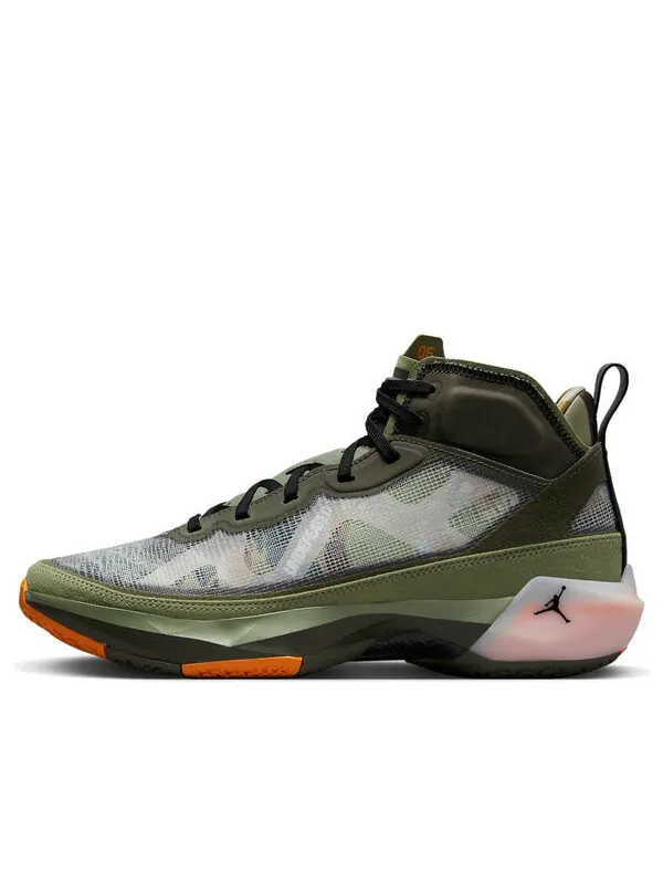 Кроссовки Undefeated x 37 sp Air Jordan — изображение 1 из 4, оливковый/оранжевый/хаки