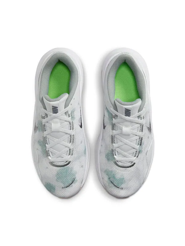 Кроссовки legend essential 3 next nature premium Nike — изображение 4 из 4, зеленый/белый/серый