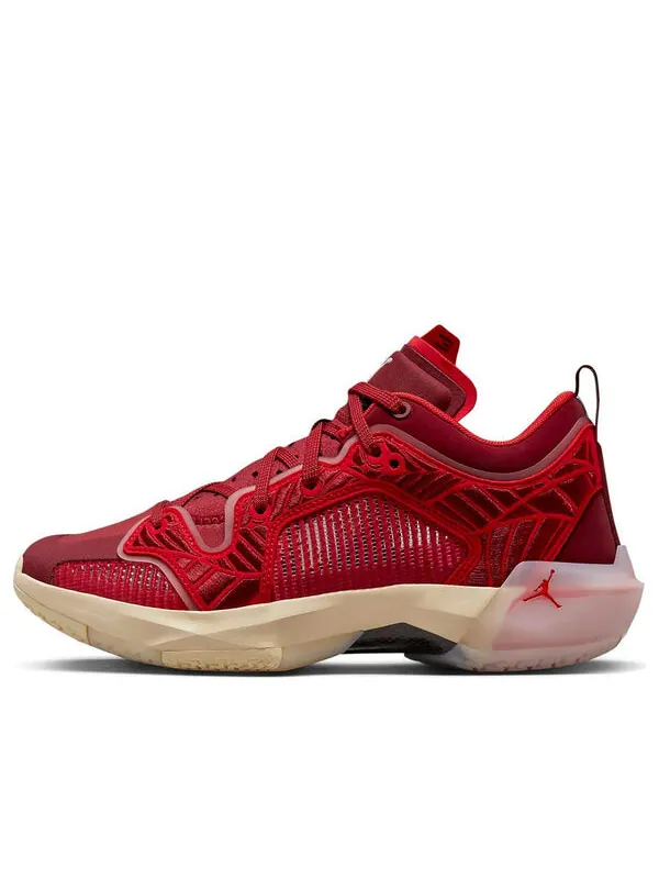 Кроссовки 37 низкие Air Jordan — изображение 1 из 4, красный