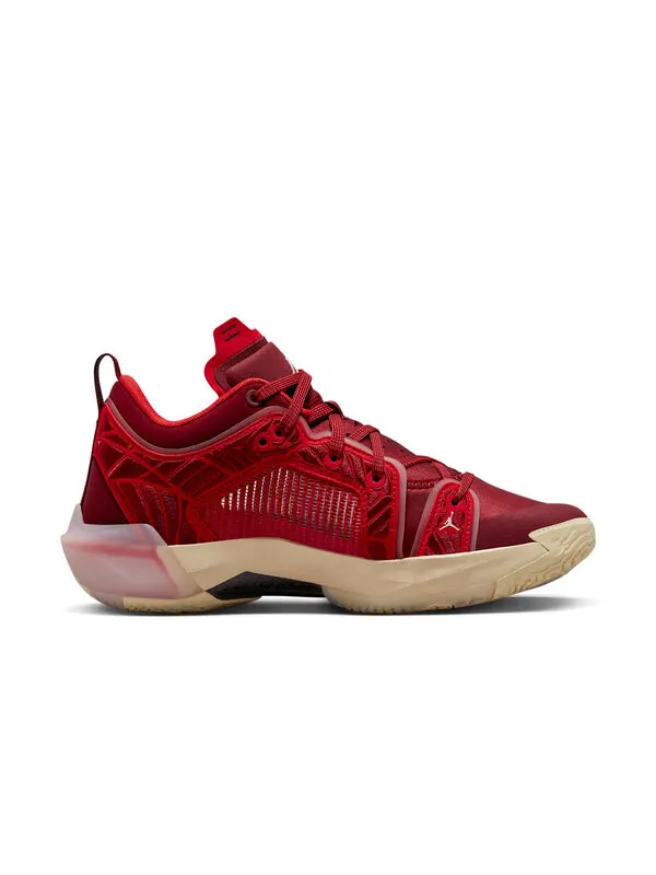 Кроссовки 37 низкие Air Jordan — изображение 2 из 4, красный