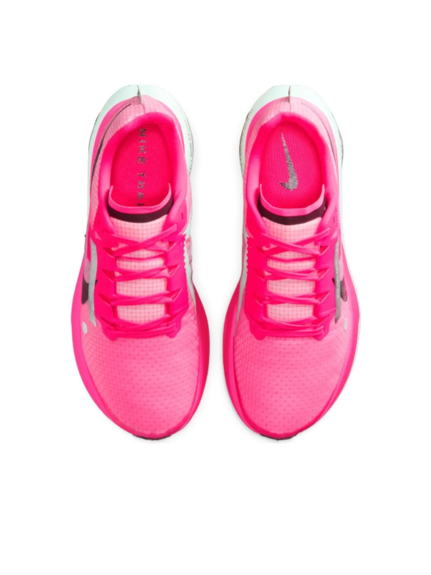 Кроссовки Nike Ultrafly 'Ultra Pink Flammy Fuchsia' — изображение 2 из 5, розовый