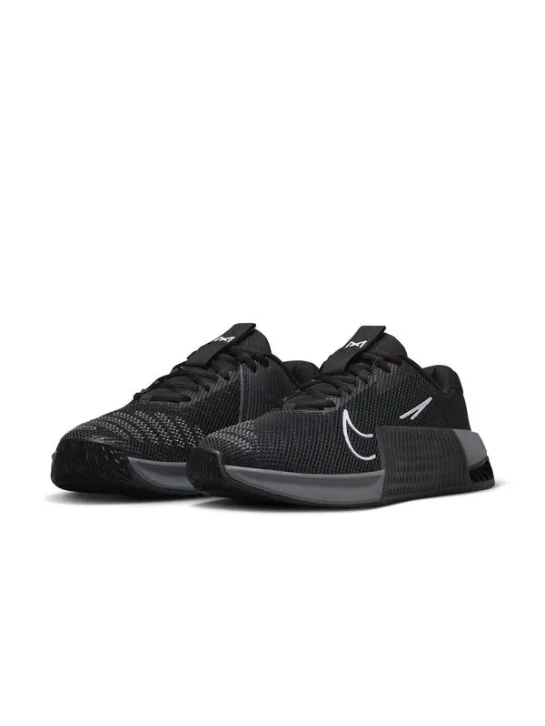 Кроссовки меткон 9 Nike — изображение 2 из 4, черный/белый--серый