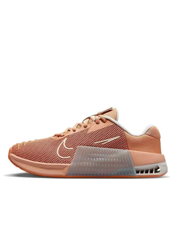 Кроссовки меткон 9 Nike — изображение 1 из 4, коричневый/--зеленый