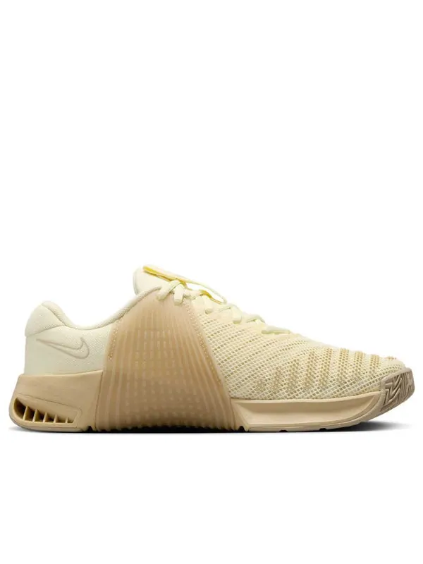 Кроссовки metcon 9 'alabaster desert khaki' Nike — изображение 2 из 4, хаки/золотистый