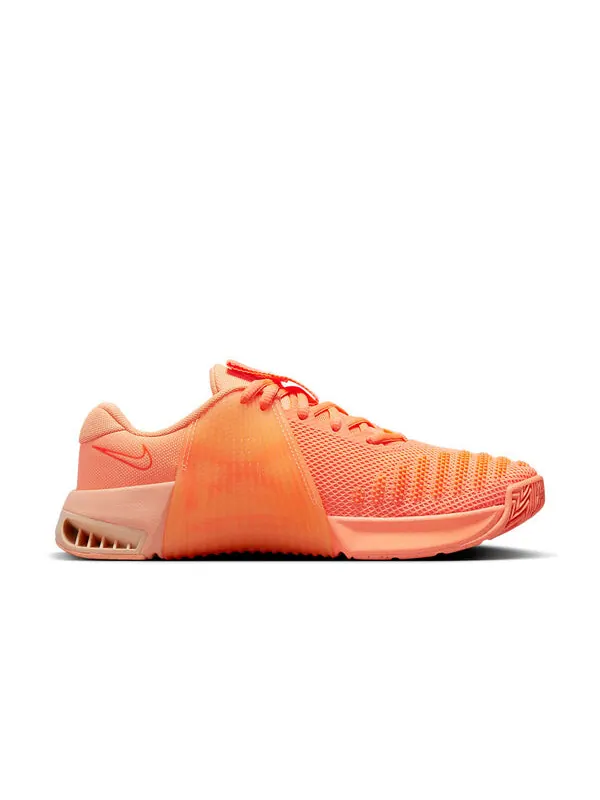Кроссовки metcon 9 amp Nike — изображение 2 из 4, оранжевый/белый