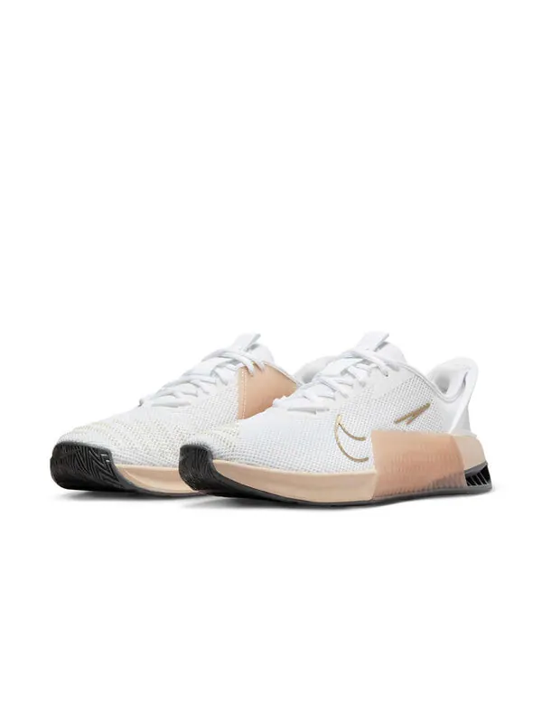 Кроссовки metcon 9 easyon 'white metallic gold sanddrift' Nike — изображение 3 из 4