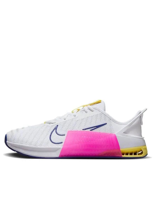 Кроссовки metcon 9 easyon Nike — изображение 1 из 4, белый/розовый/зеленый