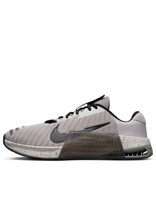 Кроссовки metcon 9 'light iron ore' Nike — изображение 1 из 4, светлый/черный
