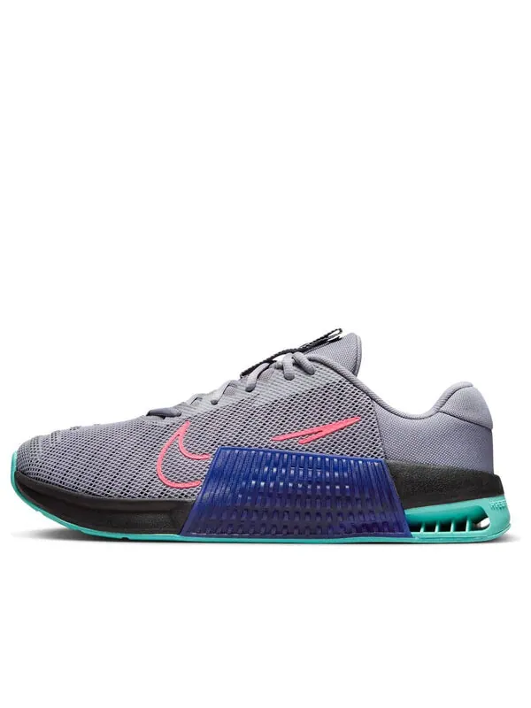 Кроссовки metcon 9 'cement grey concord hot punch' Nike — изображение 1 из 4, серый/черный