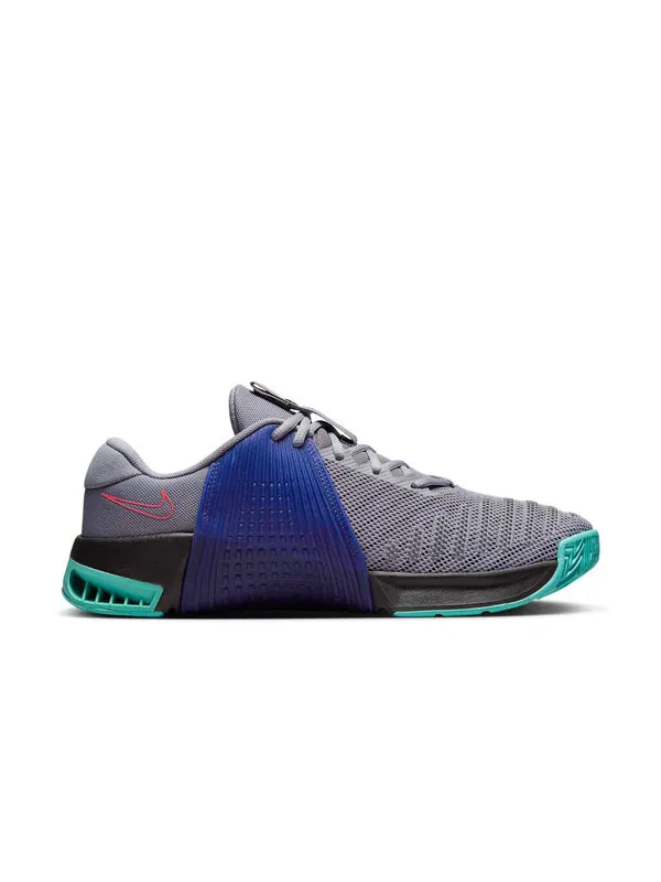 Кроссовки metcon 9 'cement grey concord hot punch' Nike — изображение 2 из 4, серый/черный