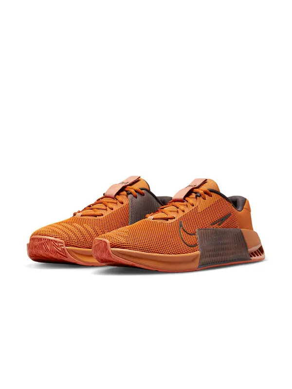 Кроссовки metcon 9 'amber brown' Nike — изображение 2 из 4, коричневый