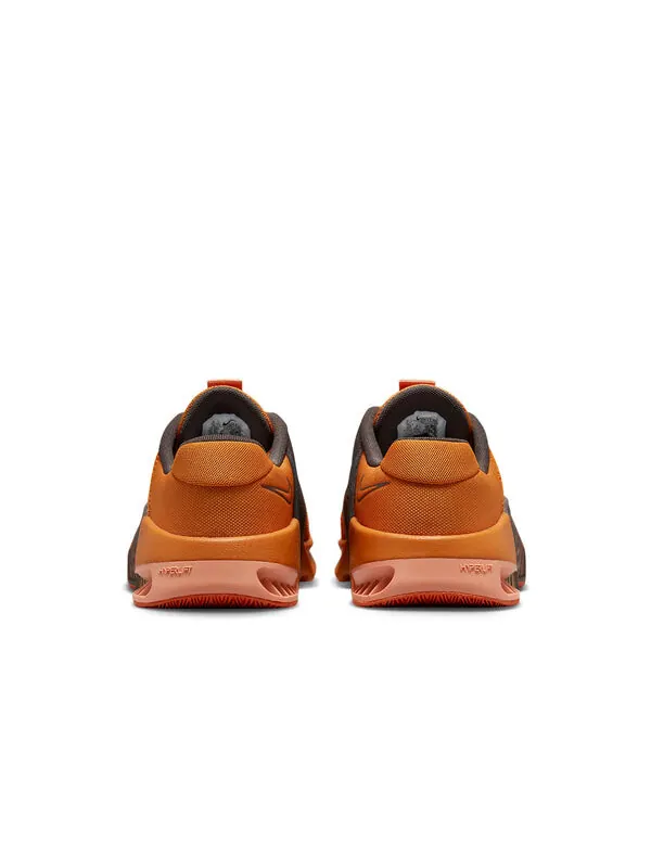Кроссовки metcon 9 'amber brown' Nike — изображение 4 из 4, коричневый