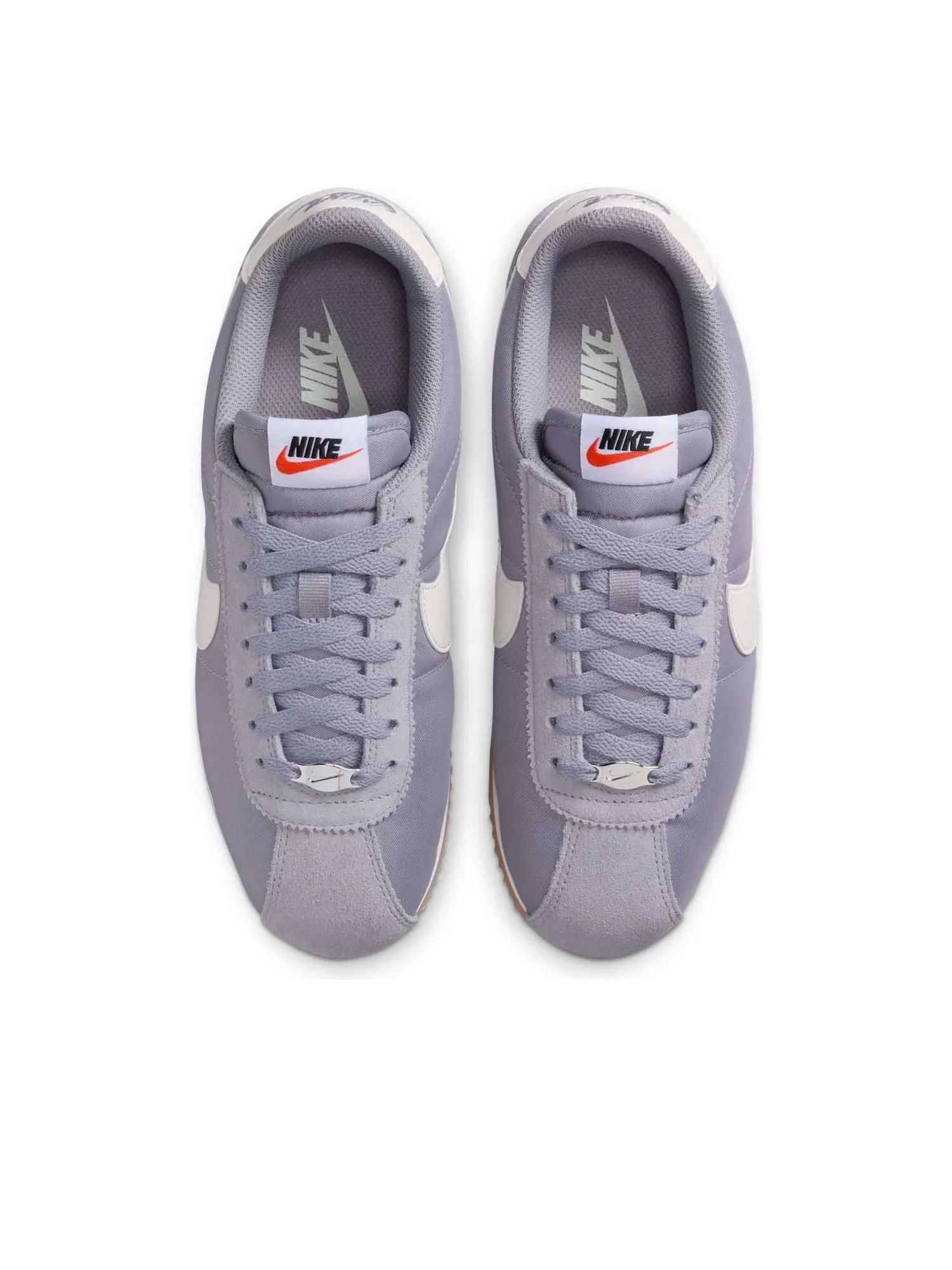 Кроссовки (WMNS) Nike Cortez Textile 'Cement Grey Gum Light Brown Safety Orange Sail' — изображение 4 из 6, серый