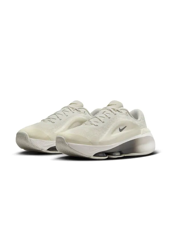 Кроссовки versair ' coconut milk sail gum light brown iron grey' Nike — изображение 3 из 4, светлый коричневый/серый