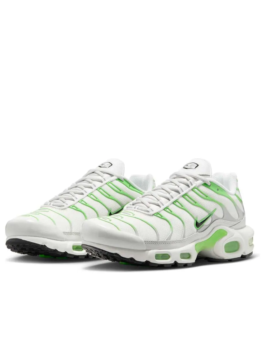 Кроссовки (WMNS) Nike Air Max Plus 'Green Strike' — изображение 3 из 6, серый