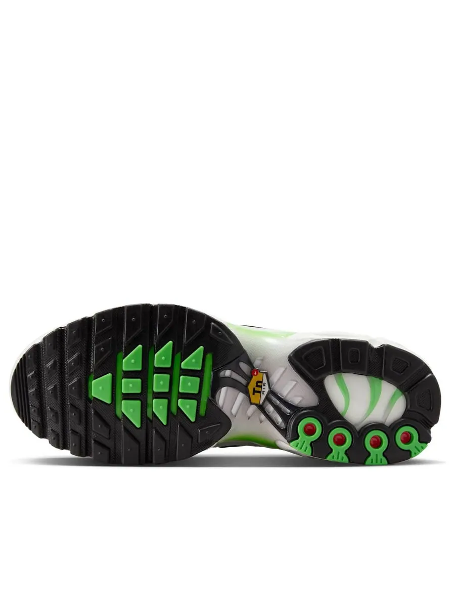 Кроссовки (WMNS) Nike Air Max Plus 'Green Strike' — изображение 6 из 6, серый