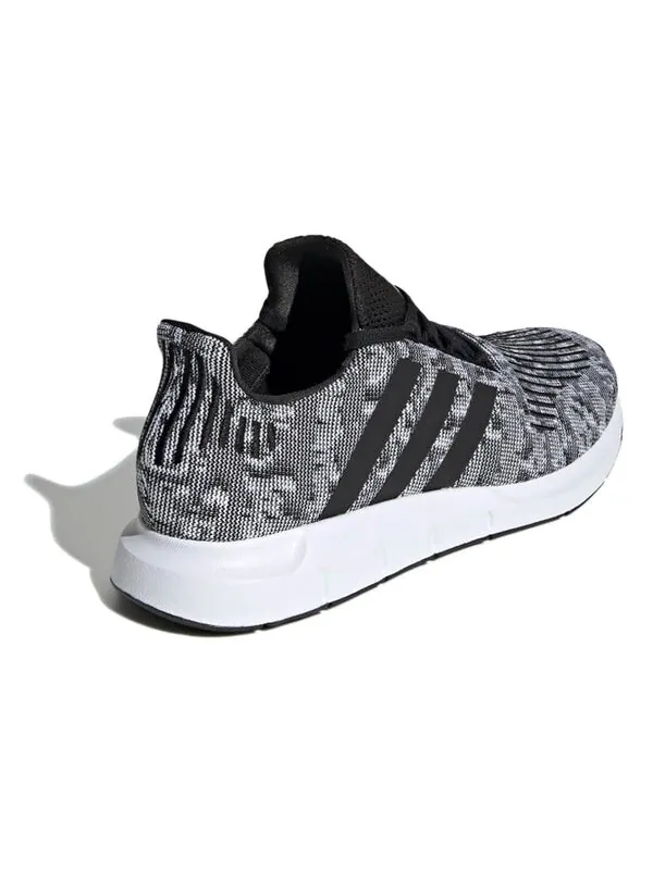 Кроссовки Swift Run Adidas — изображение 4 из 4, серый/белый
