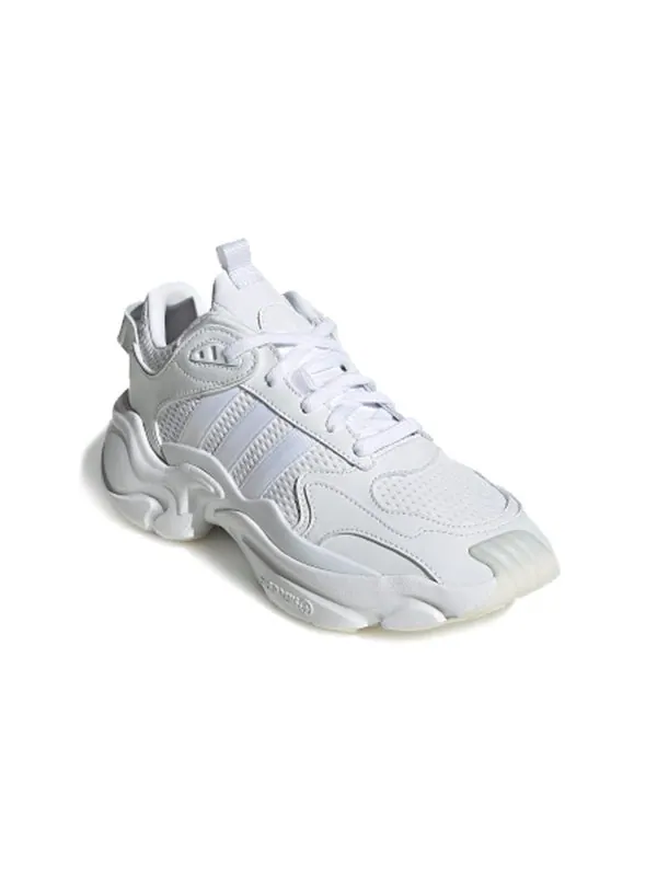 Массивные кроссовки magmur runner Adidas — изображение 3 из 4, белый