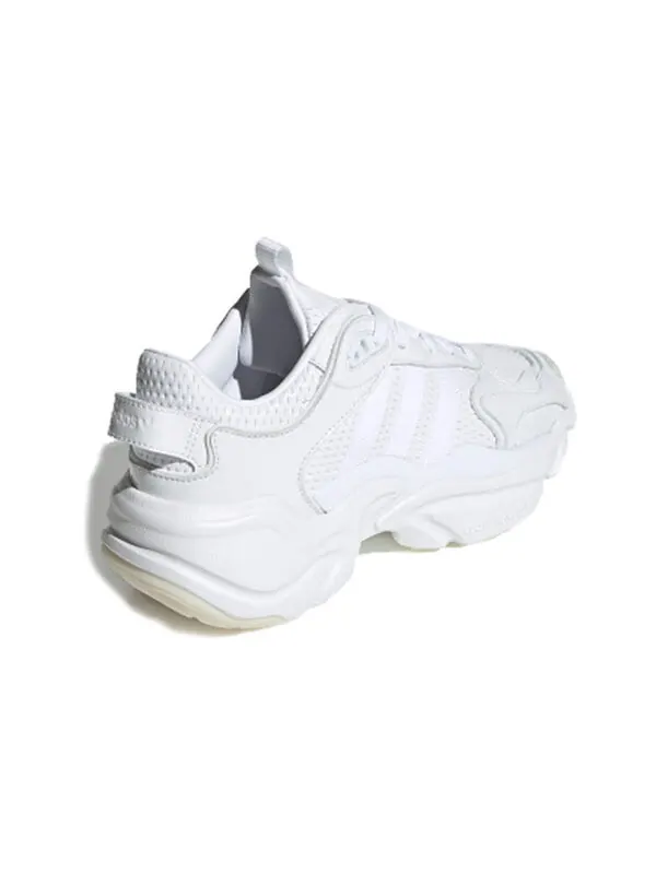Массивные кроссовки magmur runner Adidas — изображение 4 из 4, белый