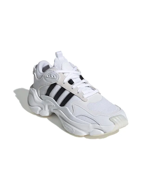 Массивные кроссовки magmur runner Adidas — изображение 3 из 4, белый
