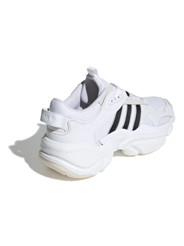 Массивные кроссовки magmur runner Adidas — изображение 4 из 4, белый