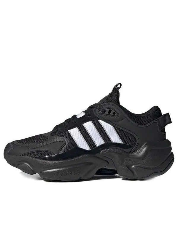 Массивные кроссовки magmur runner Adidas — изображение 1 из 4, черный/белый/серый