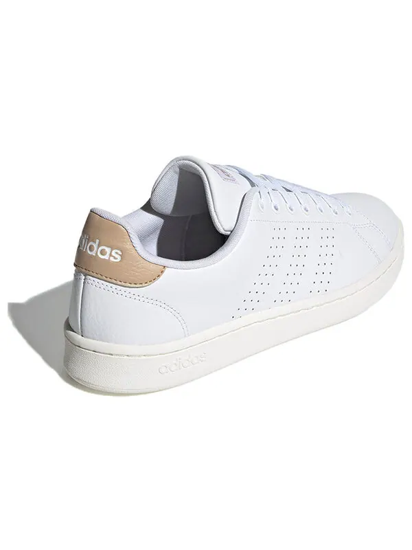 Преимущество кроссовок Adidas — изображение 4 из 4, белый