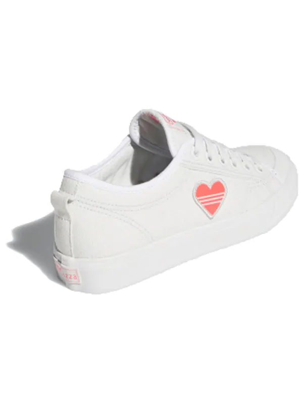 Кроссовки Adidas Wmns Nizza Trefoil — изображение 3 из 4, белый