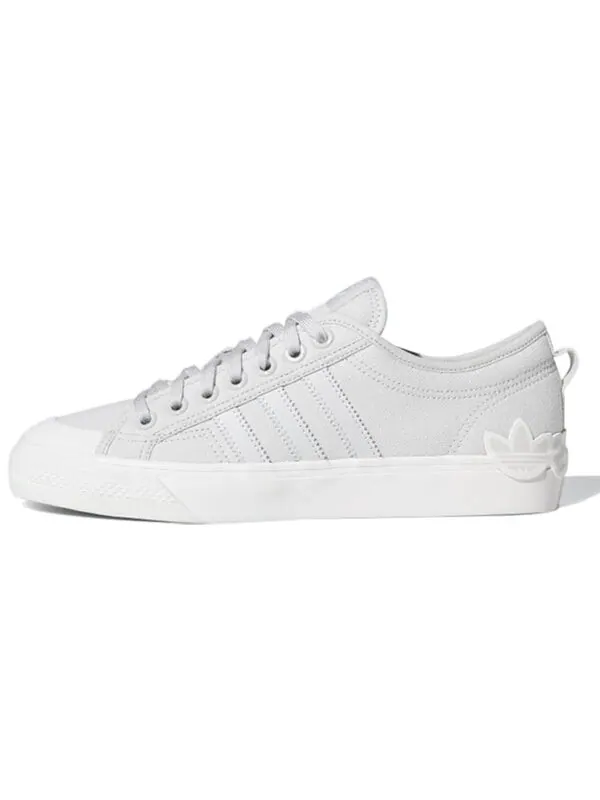 Кроссовки nizza 'oversize heel logo - light solid grey' Adidas — изображение 2 из 4, серый
