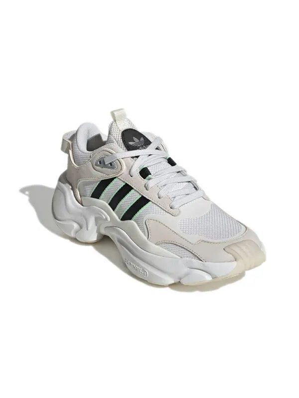Кроссовки оригиналы magmur runner Adidas — изображение 3 из 4, белый/черный/белый