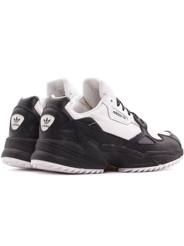 Массивные кроссовки Falcon Trail Adidas — изображение 4 из 4, черный