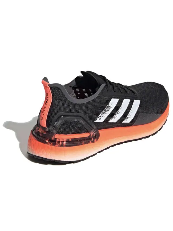 Кроссовки ультрабуст пб Adidas — изображение 3 из 4, черный