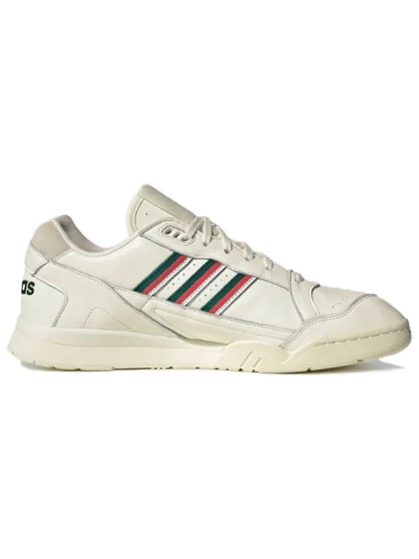 Кроссовки оригиналы ar trainer Adidas — изображение 2 из 4, белый/черный/красный