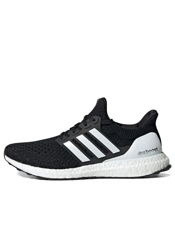 Кроссовки ультра буст клима u Adidas — изображение 1 из 4, черный/белый