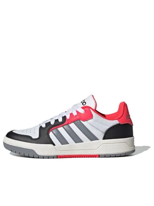 Кроссовки заманивают в ловушку Adidas — изображение 1 из 4