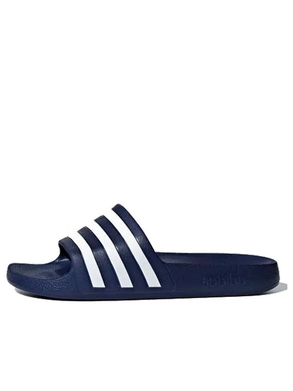 Тапочки adilette aqua 'dark blue' Adidas — изображение 1 из 4, синий/белый