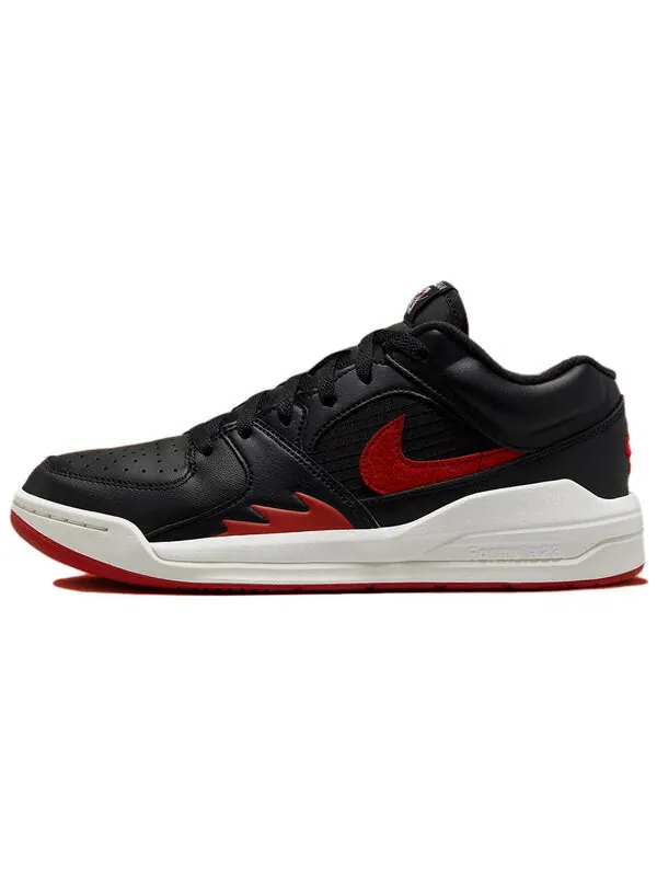 Кроссовки (WMNS) Air Jordan Stadium 90 'Black Gym Red' — изображение 2 из 4, черный/белый//красный