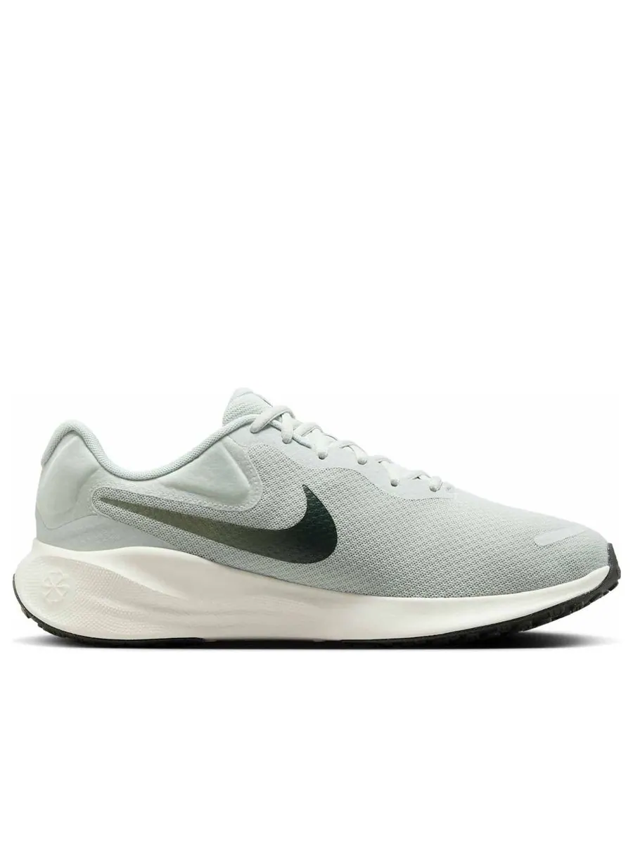 Кроссовки Nike Revolution 7 Wide 'Light Silver White' — изображение 2 из 6, серый