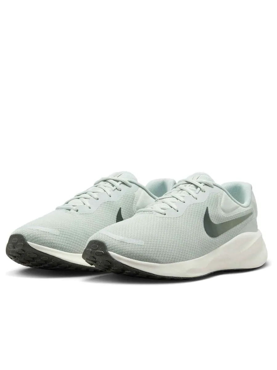 Кроссовки Nike Revolution 7 Wide 'Light Silver White' — изображение 3 из 6, серый