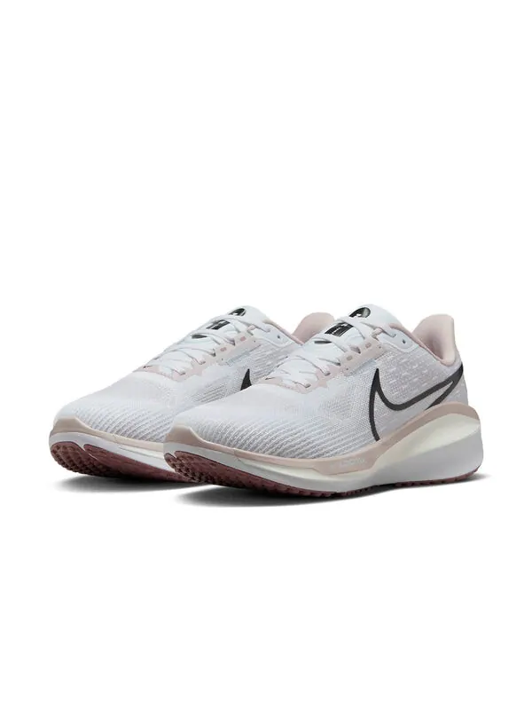Кроссовки вомеро 17 Nike — изображение 3 из 4