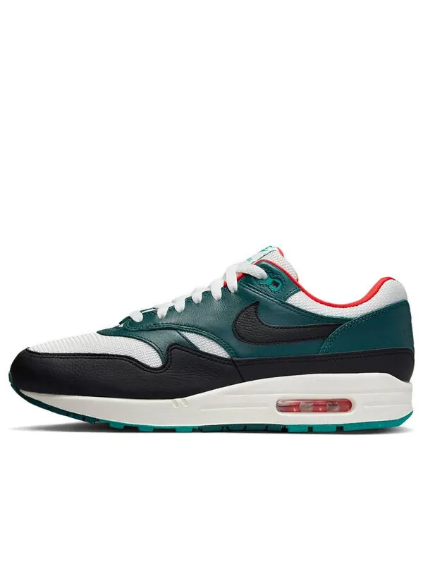Кроссовки Nike Air Max 1 x LeBron James 'Liverpool' — изображение 1 из 1